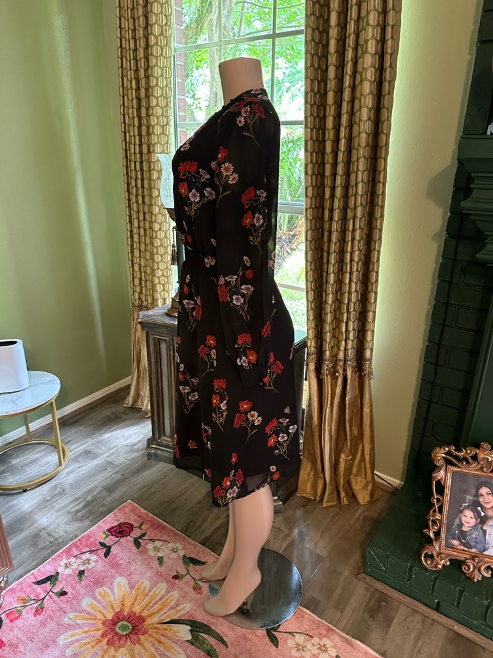 Black Floral Women's Dress - Picture 3 of 7